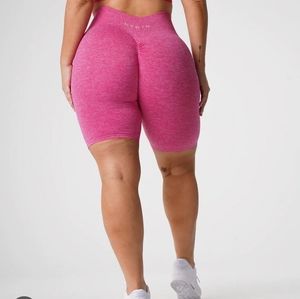 NVGTN Fuschea Scrunch Shorts Size Medium